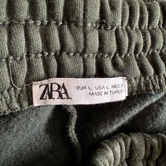 Zara NEW YORK Cropped Sweatshirt & High Waisted Shorts SET - Picture 4 of 4